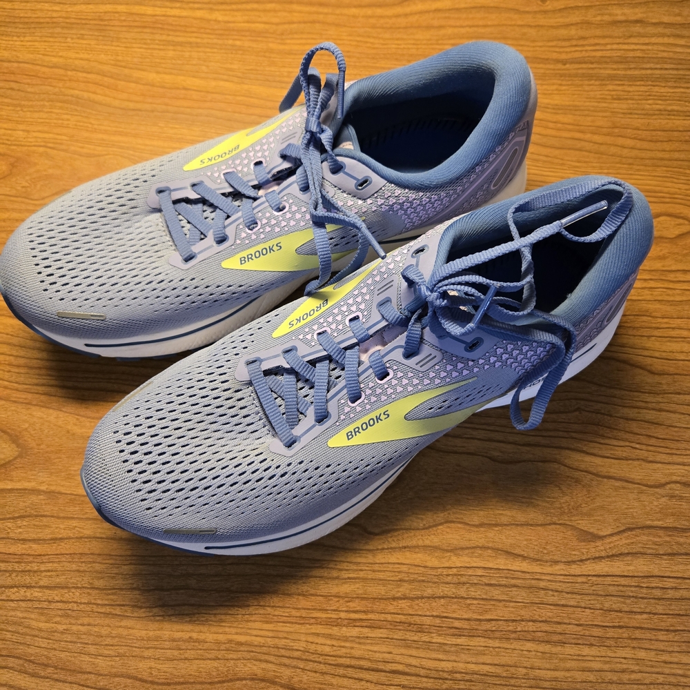 Brooks Ghost Running Shoes (please read description)